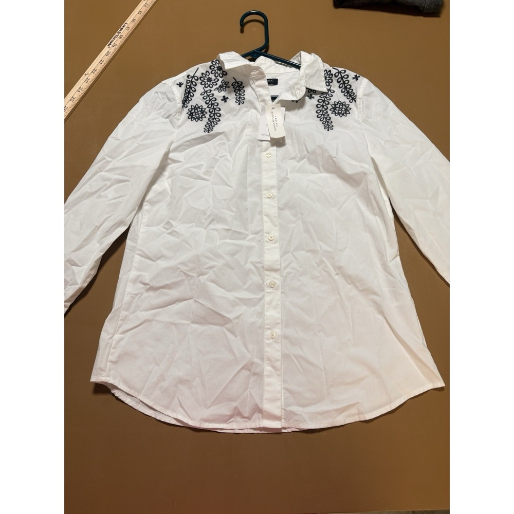 Banana Republic Women's White w/ black embroidery Button Down Shirt Blouse S